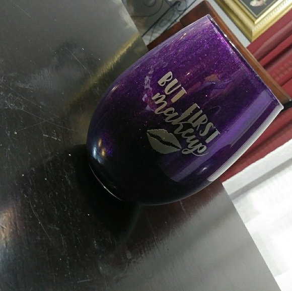 Accessories - Make-up Holders with 3 piece brush set